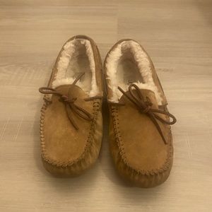 Like new Ugg Moccasins  Slipper Size 7